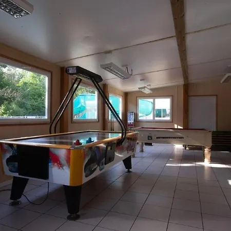 Mobil-home Spacieux Avec Terrasse Pour 6 Personnes - Api-1-52-386 Camping