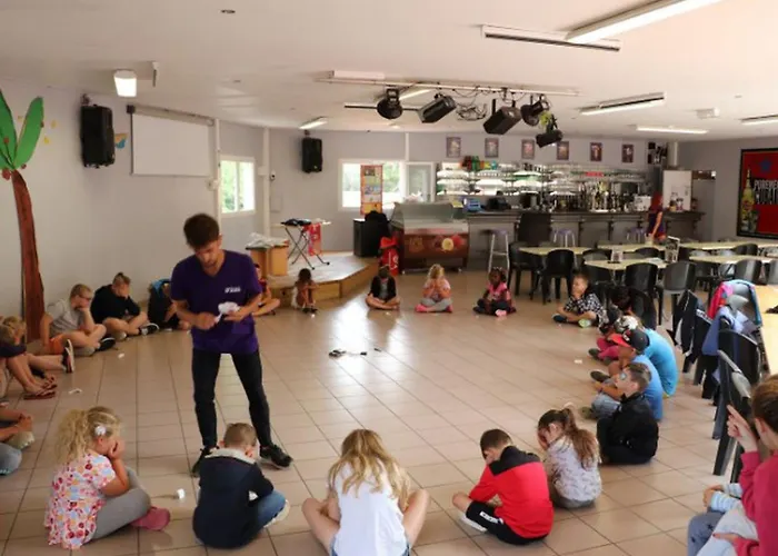 Kamp alanı Mobil-home Avec Terrasse Pour 6 Personnes - Api-1-52-386