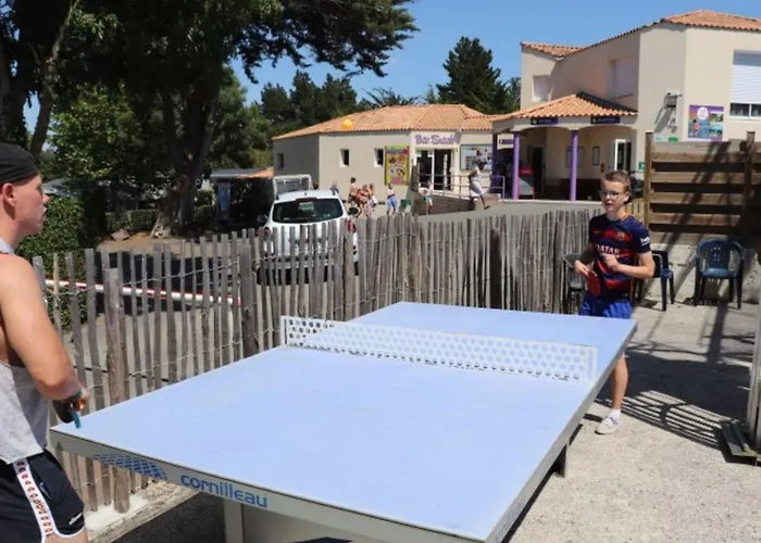 Kamp alanı Mobil-home Avec Terrasse Pour 6 Personnes - Api-1-52-386