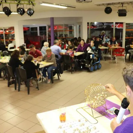 Кемпинг Mobil-home Avec Terrasse Pour 6 Personnes - Api-1-52-386 *