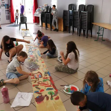 مكان تخييم Mobil-home Avec Terrasse Pour 6 Personnes - Api-1-52-386 *